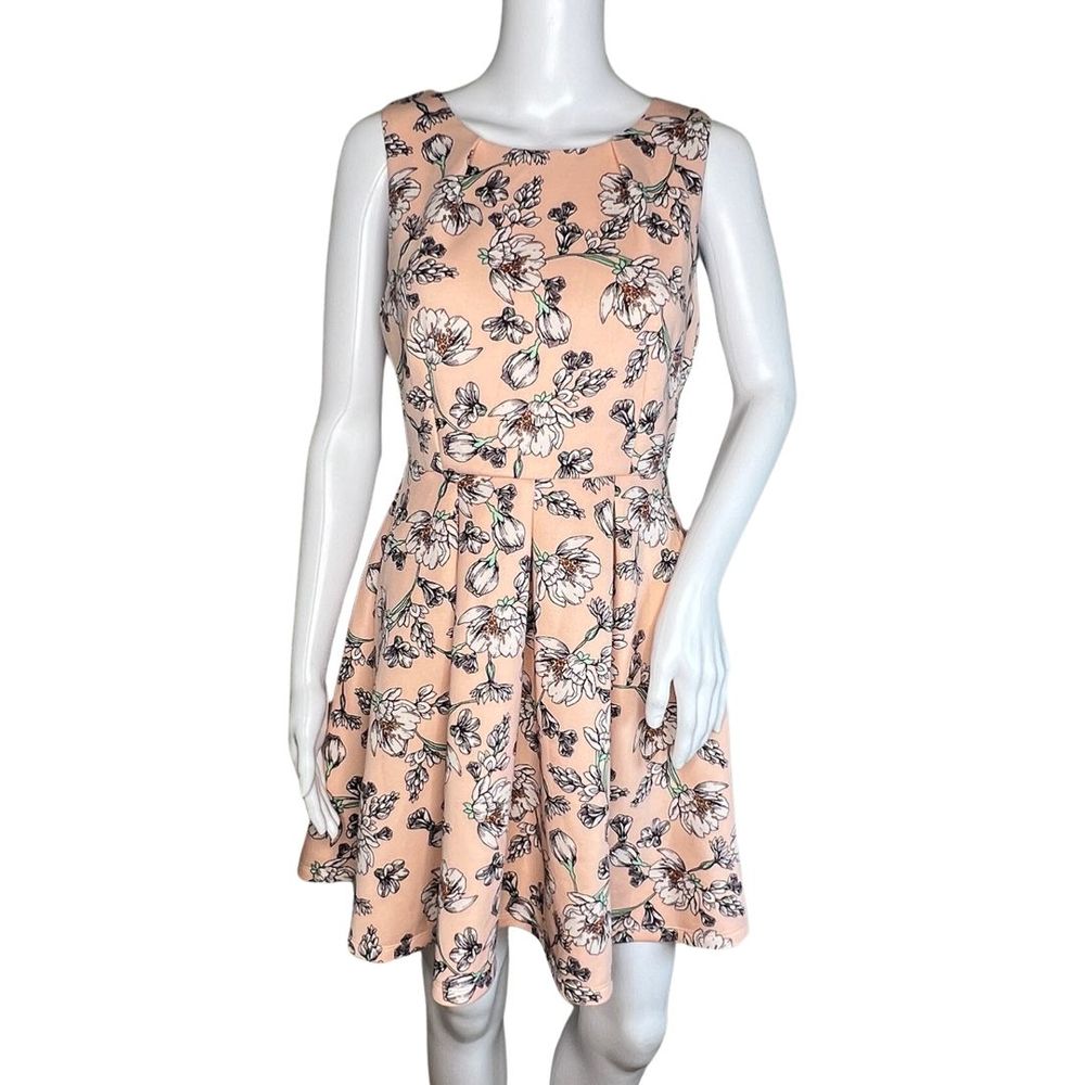 Copper Key Dress Women Medium Pink White Floral Fit & Flare Scuba Flowers Preppy
